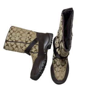Coach Signature C Sharron Boots 8 NEW in Box Brown, Hook n Eye Closure